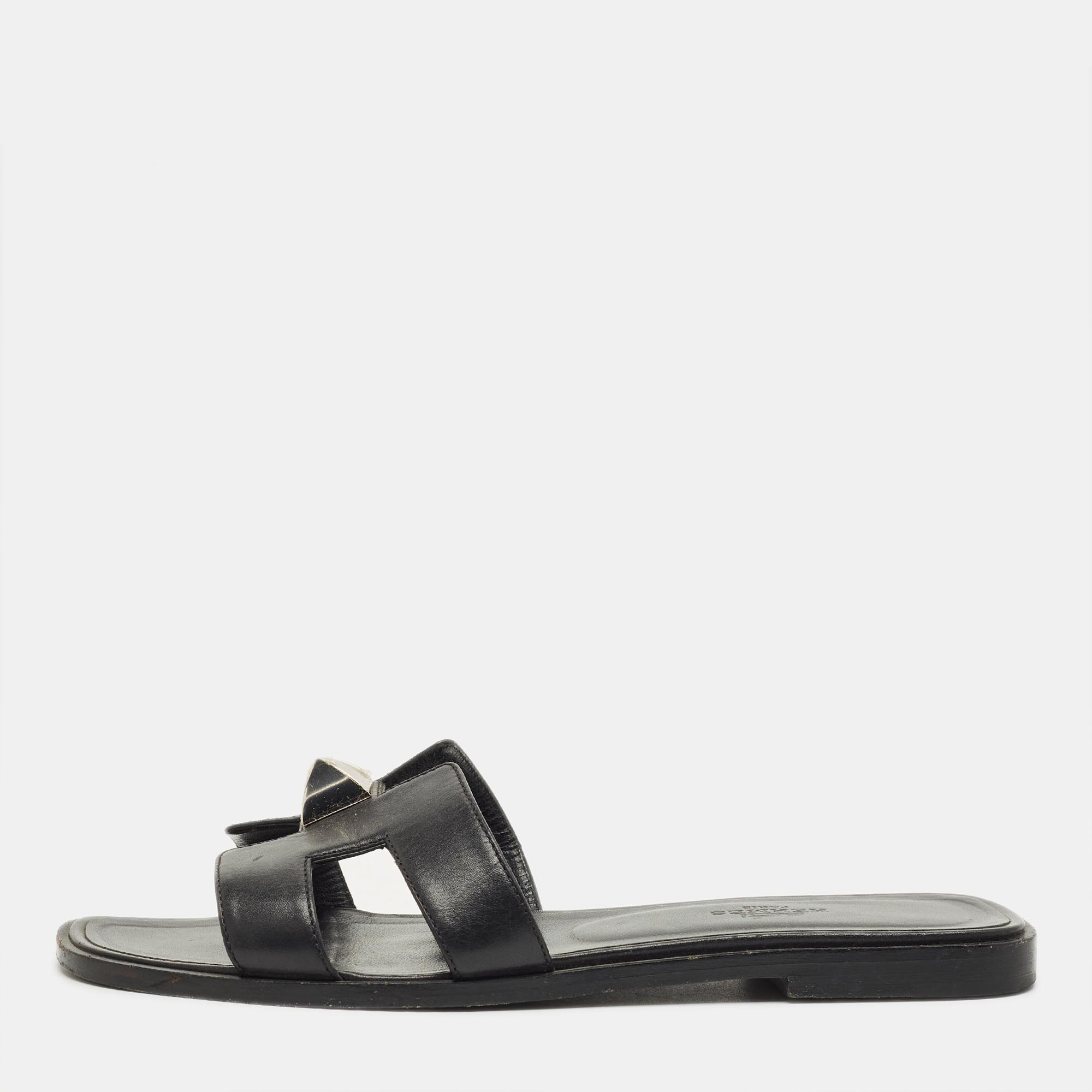 Pre-owned Hermes Black Leather Oran Flat Sandals Size 37.5