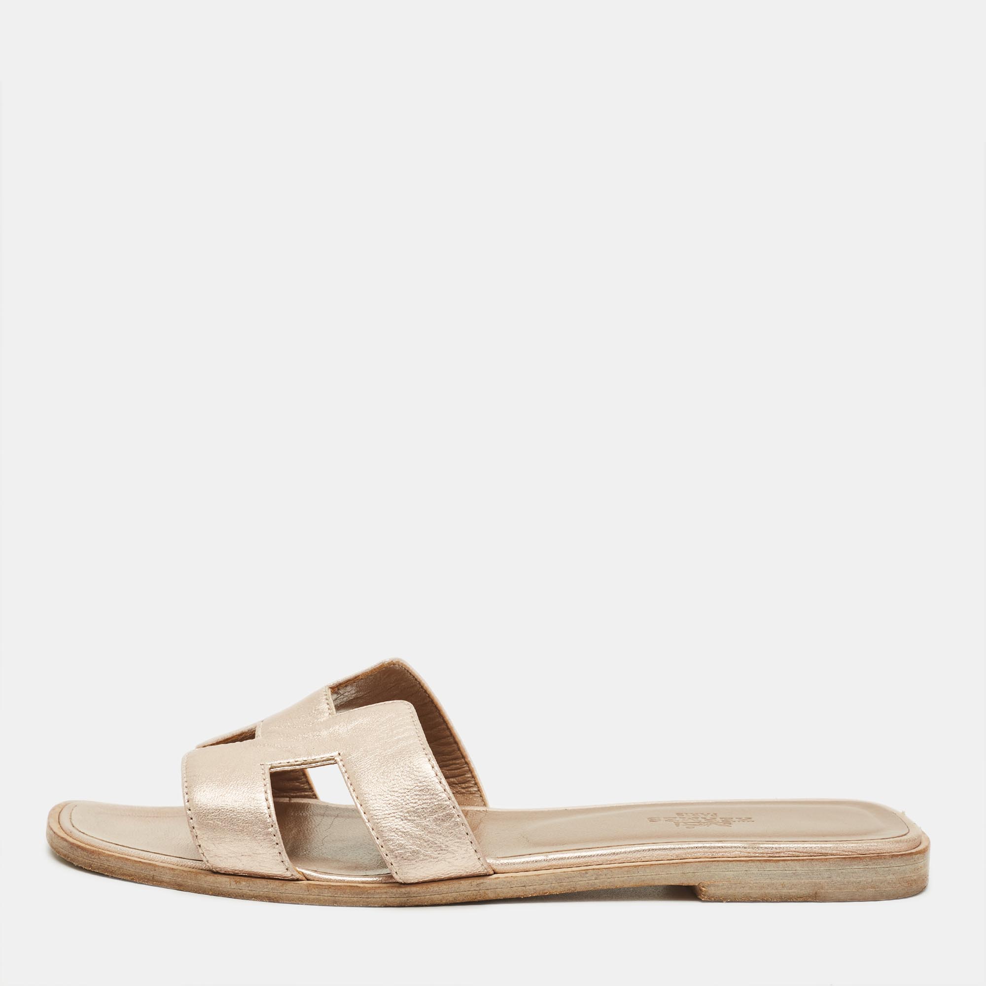 

Hermes Metallic Gold Leather Oran Flat Slides Size