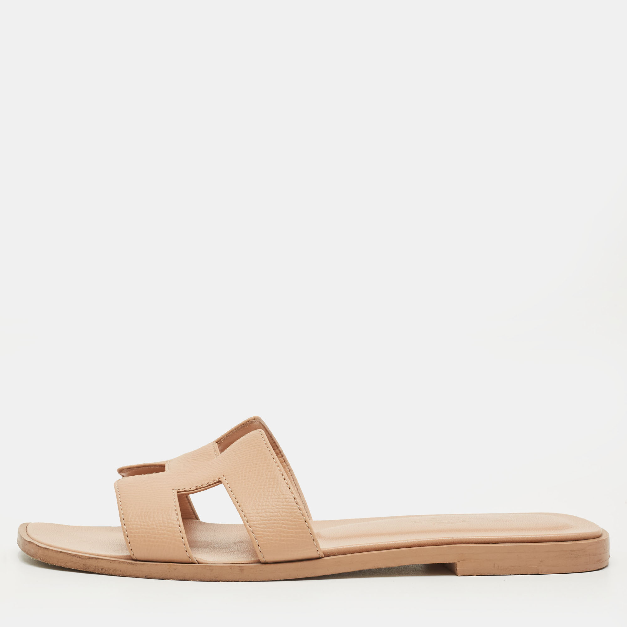 

Hermes Beige Leather Oran Flat Slide Size