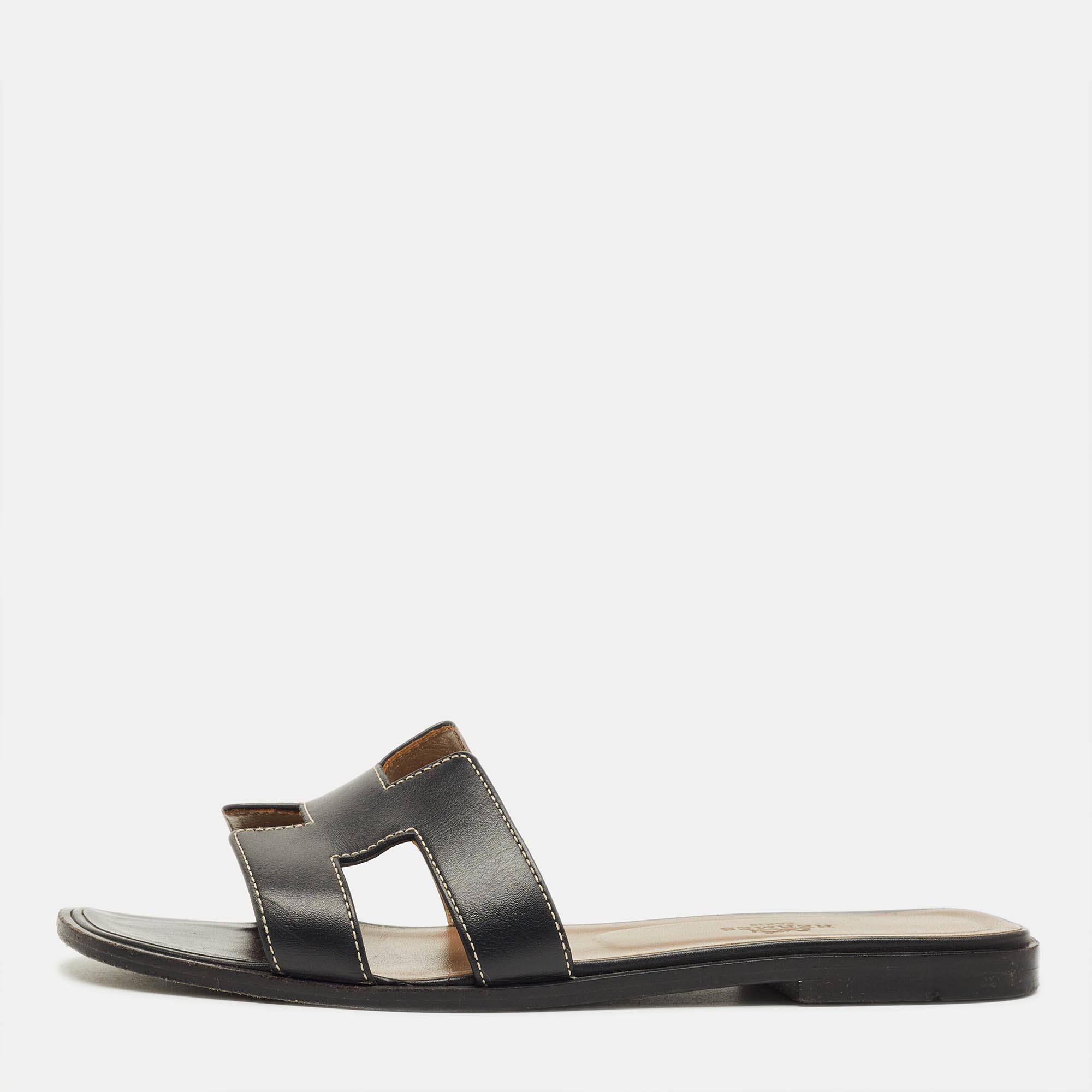 

Hermes Black Leather Oran Flat Slide Size