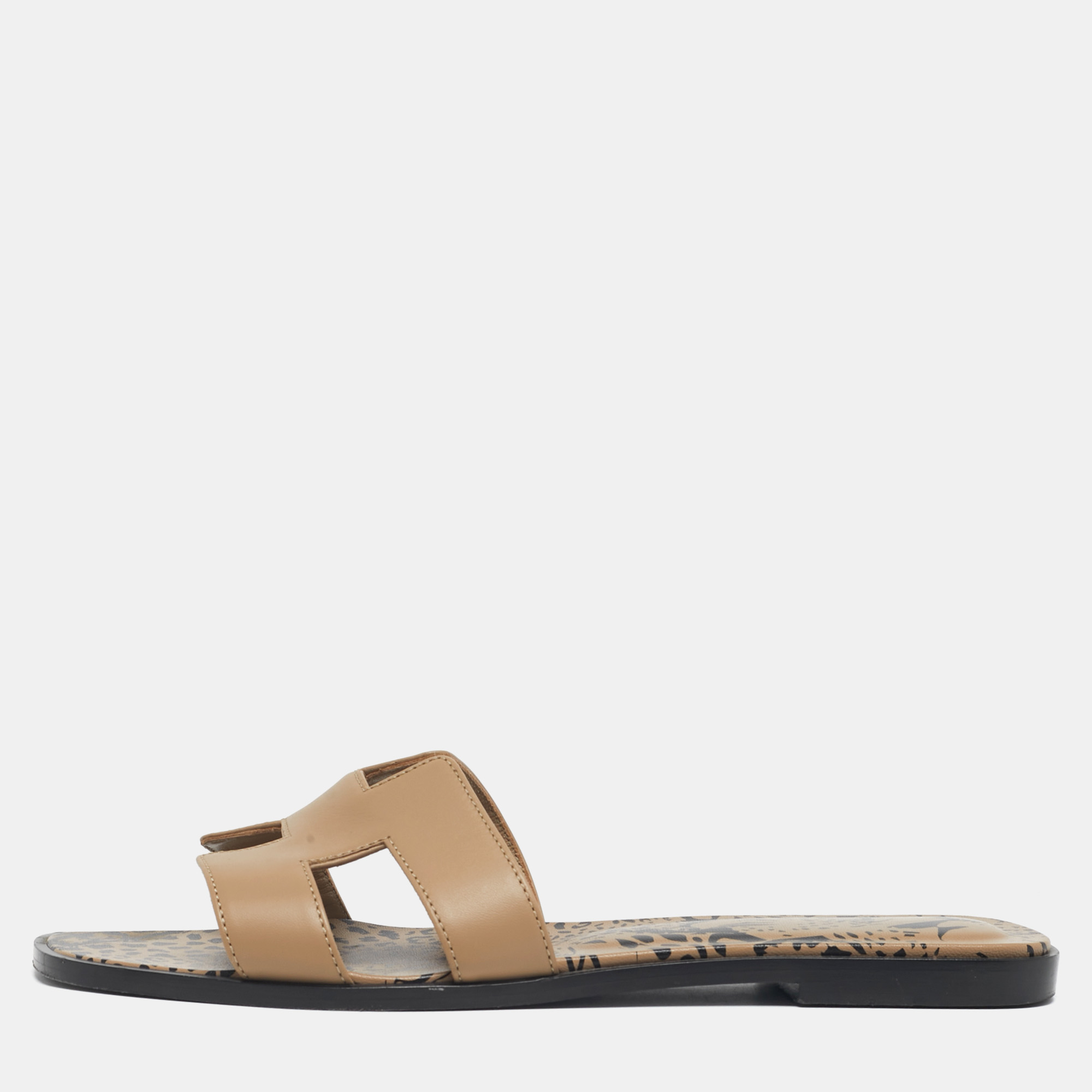 

Hermes Oran Size  Beige Leather Flat Slide