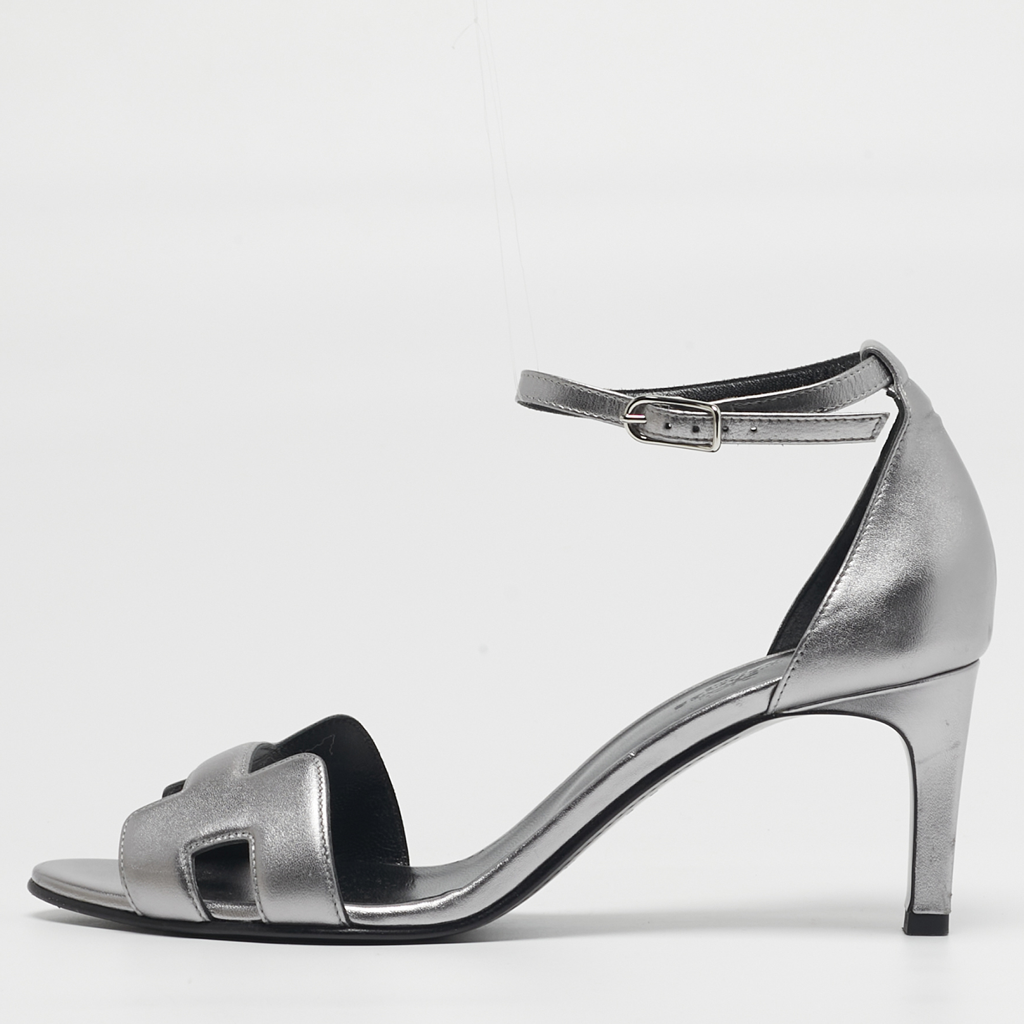 

Hermes Premiere 70 Size  Silver Leather Ankle Strap Sandals