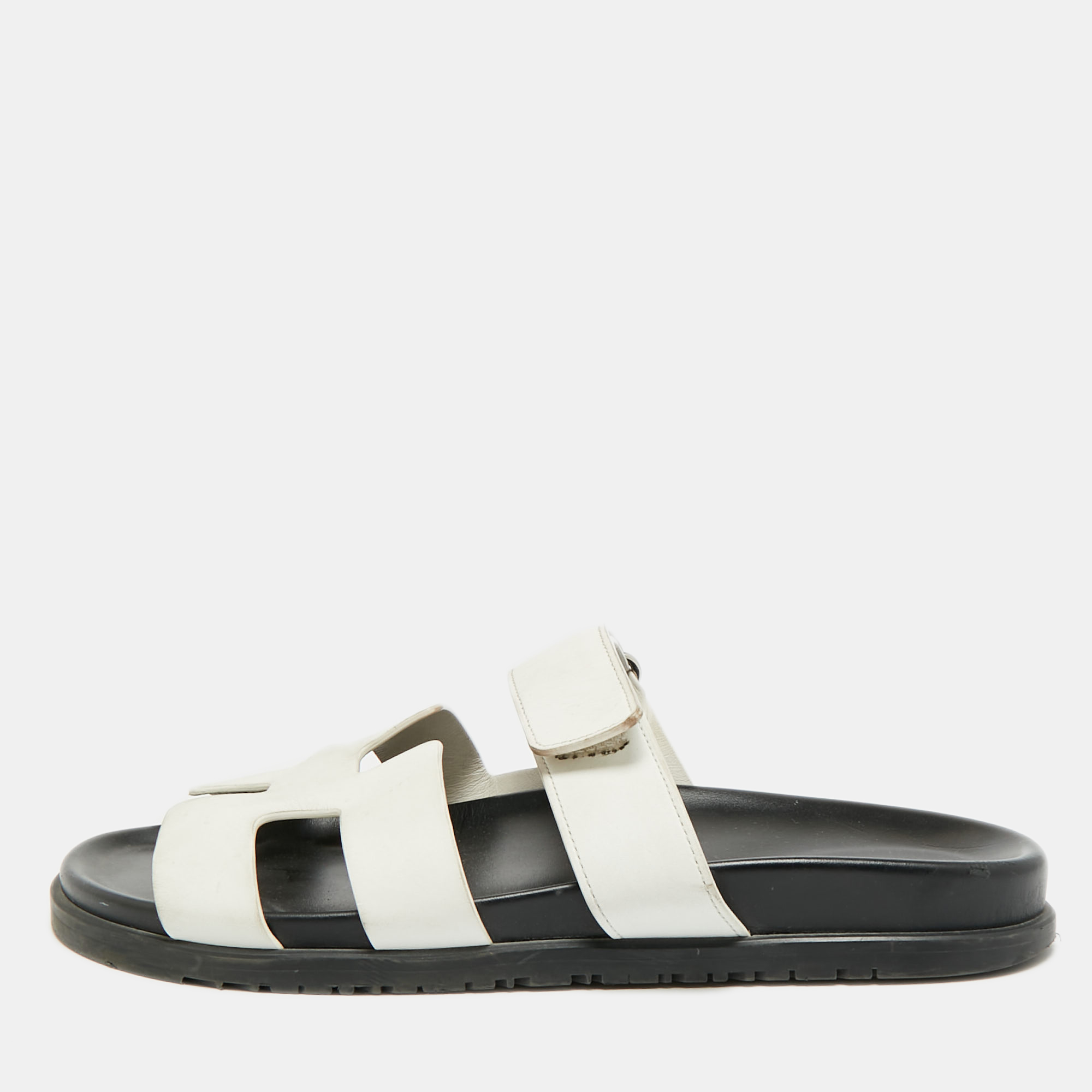 

Hermes Chypre Size  White Leather Flat Sandals