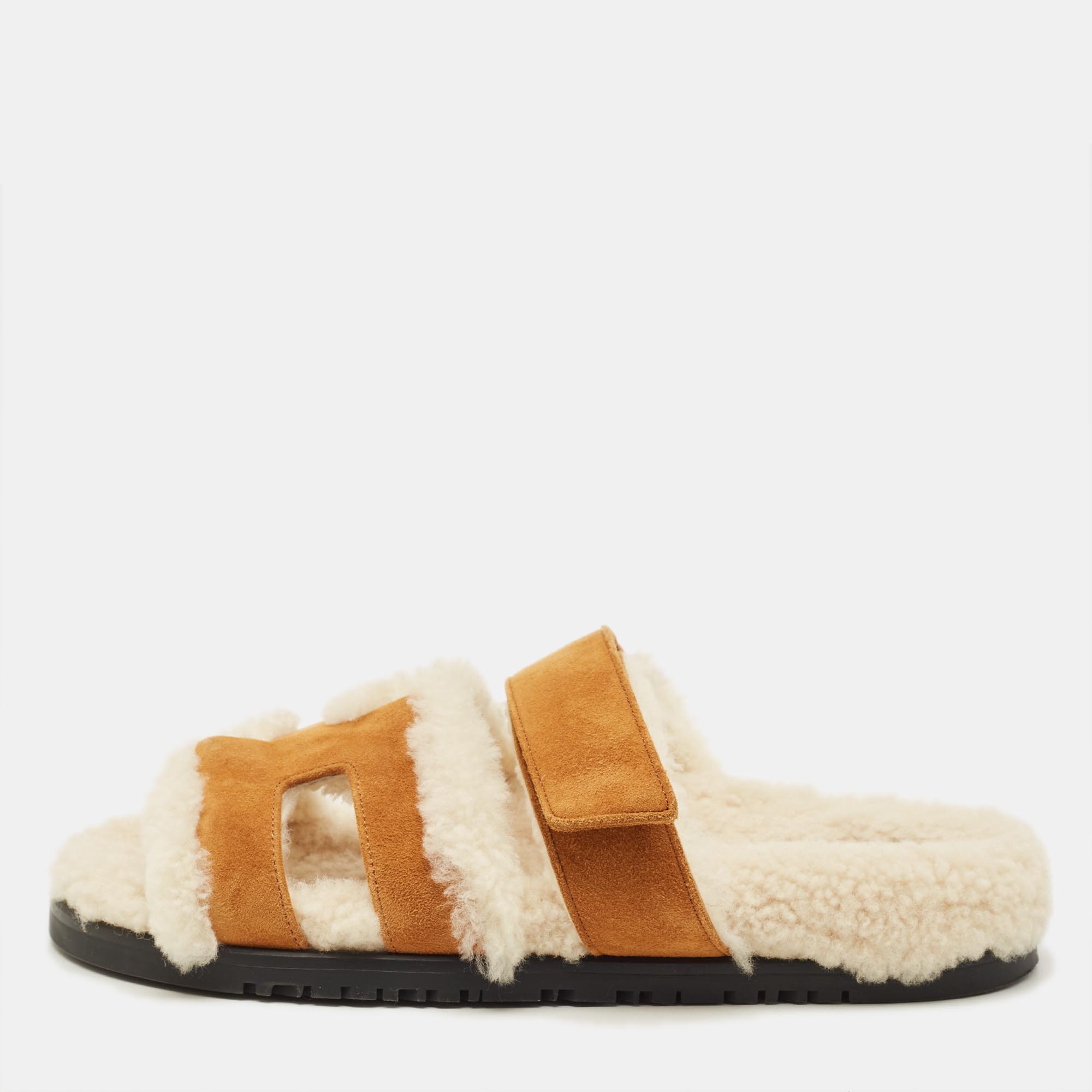 

Hermes Chypre Size  Brown Suede and Shearling Fur Flat Sandals