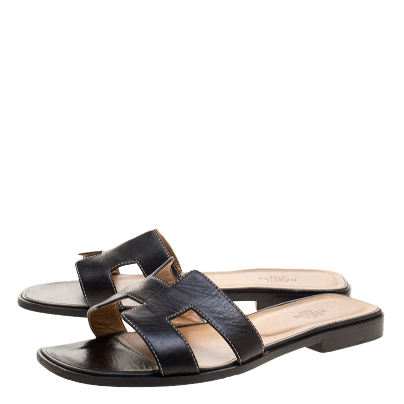 Hermes Black Leather Oran Flat Sandals Size 38.5 Hermes | TLC
