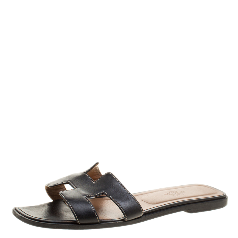 Hermes Black Leather Oran Flat Sandals Size 38.5 Hermes | TLC