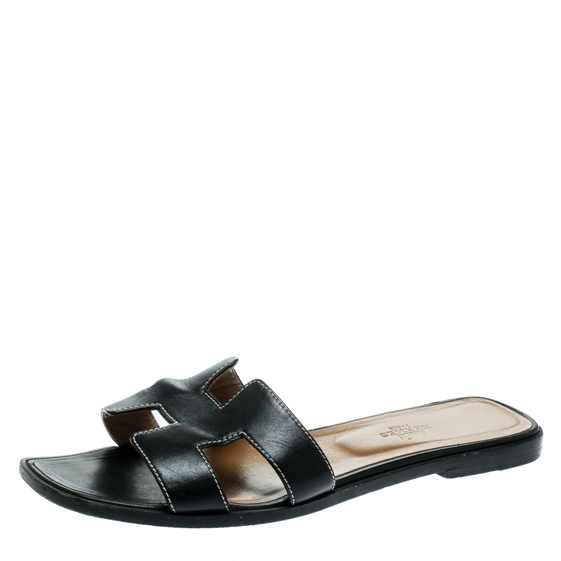 Hermes Black Leather Oran Flat Sandals Size 39.5 Hermes | The Luxury Closet