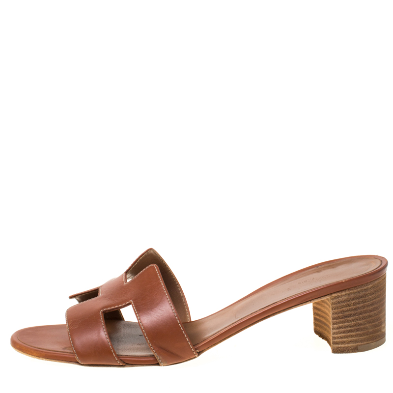 

Hermes Brown Leather Oasis Slides Size