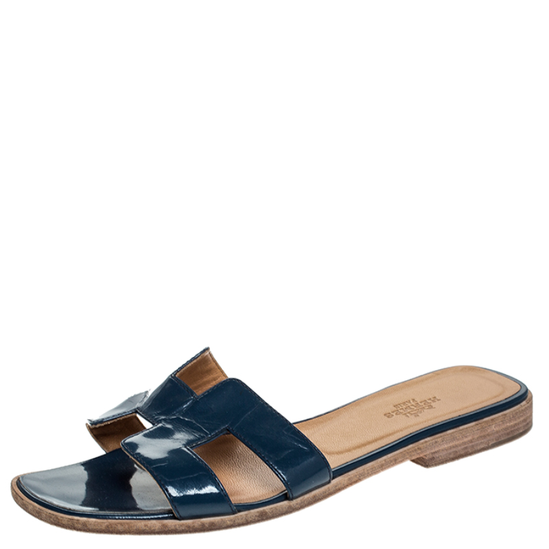 Pre Owned Hermes Blue Patent Leather Oran Flat Slides Size 36.5