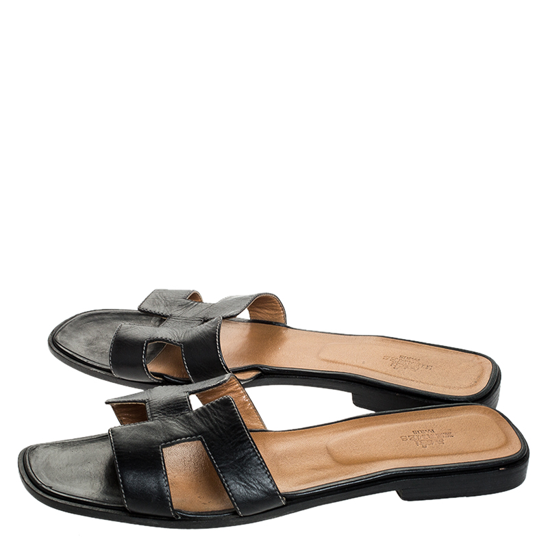 black h sandals