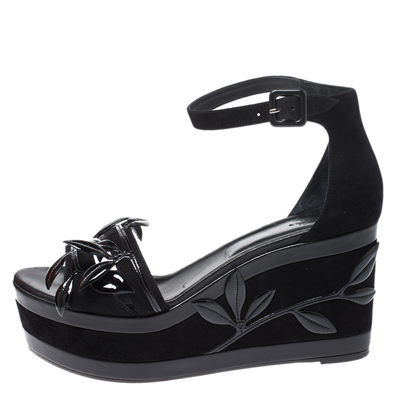 

Hermes Black Suede And Patent Leather Leaf Detail Mambo Sandals Size