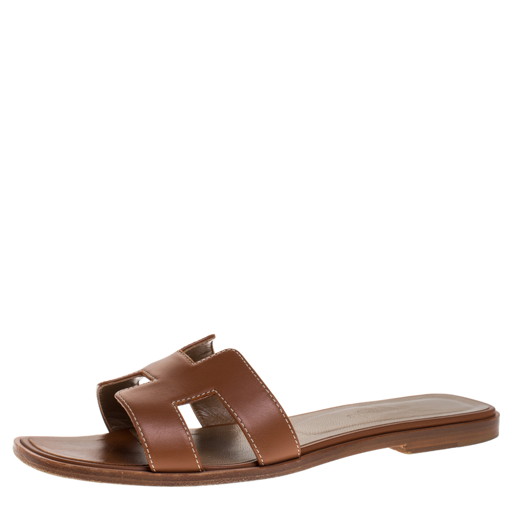 مملوكة مسبقًا Hermes Brown Leather Oran Flat Slides Size 38
