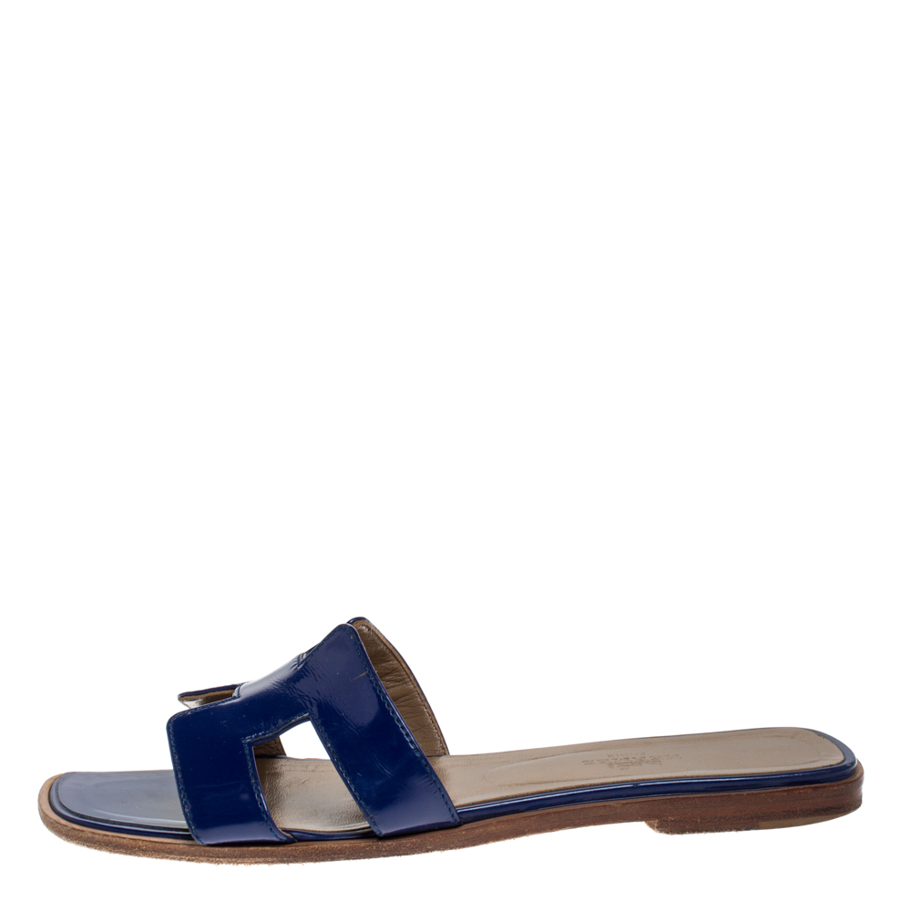 

Hermes Blue Patent Leather Oran Sandals Size