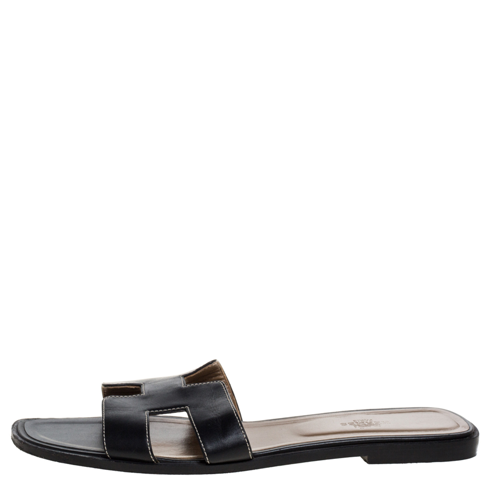 

Hermes Black Leather Oran Flat Sandals Size