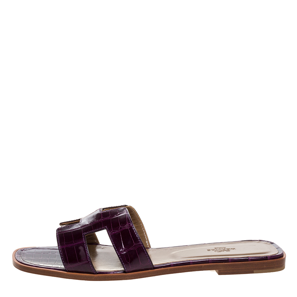 

Hermes Purple Shine Alligator Oran Flat Sandals Size