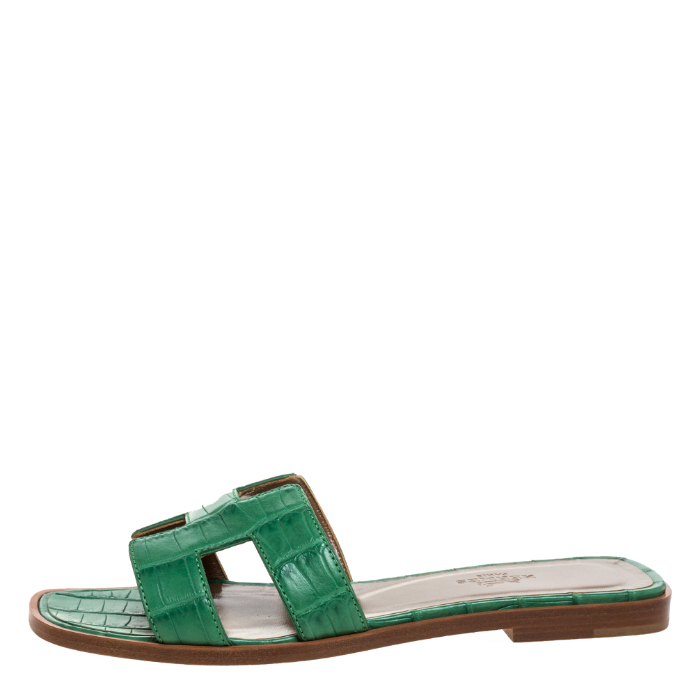 

Hermes Green Matt Crocodile Oran Flat Sandals Size