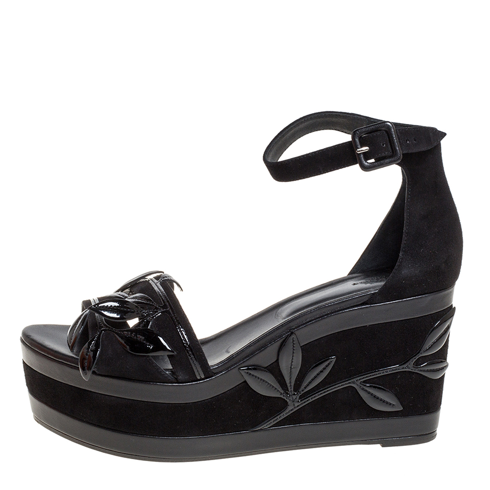 

Hermes Black Suede And Patent Leather Leaf Detail Mambo Sandals Size