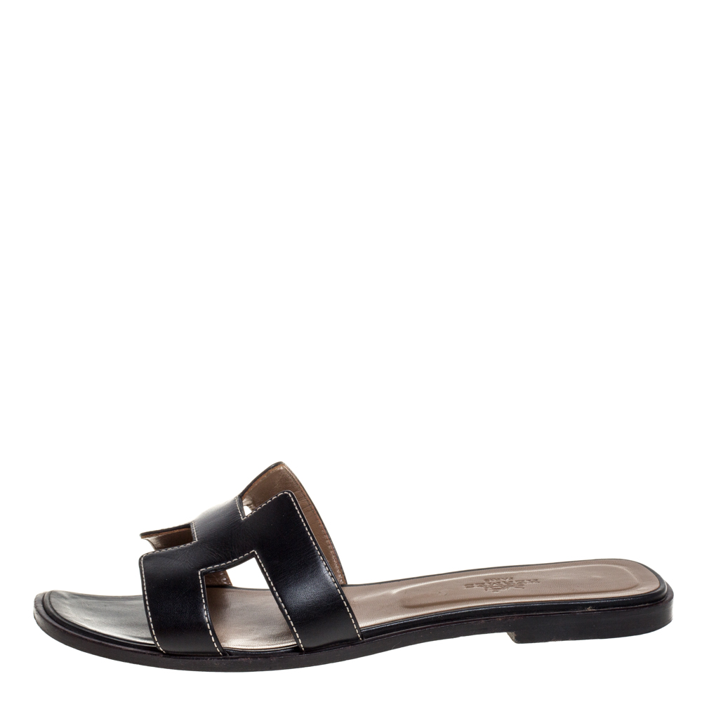 

Hermes Black Leather Oran Flat Sandals Size