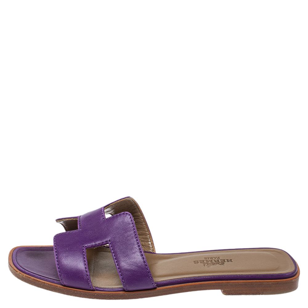 

Hermes Purple Leather Oran Flat Slides Size
