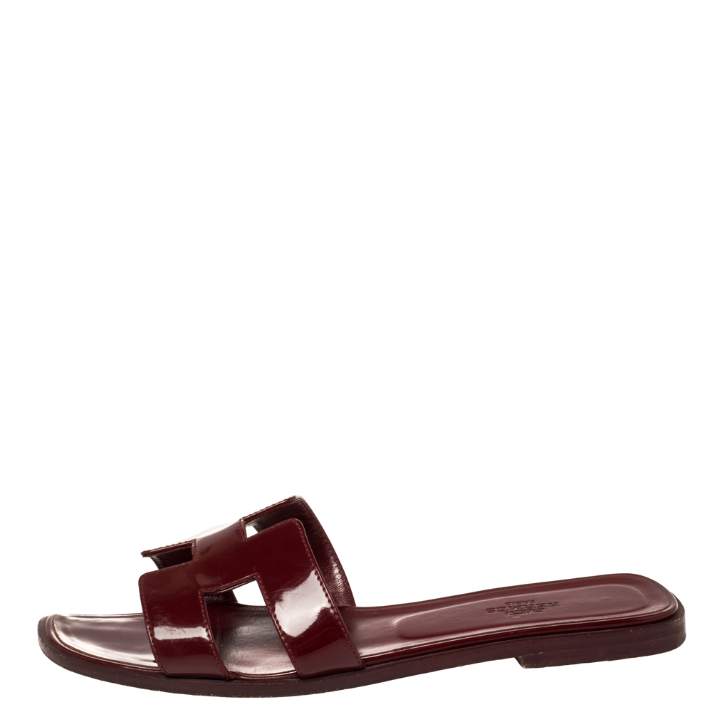 

Hermes Burgundy Patent Leather Oran Flats Size