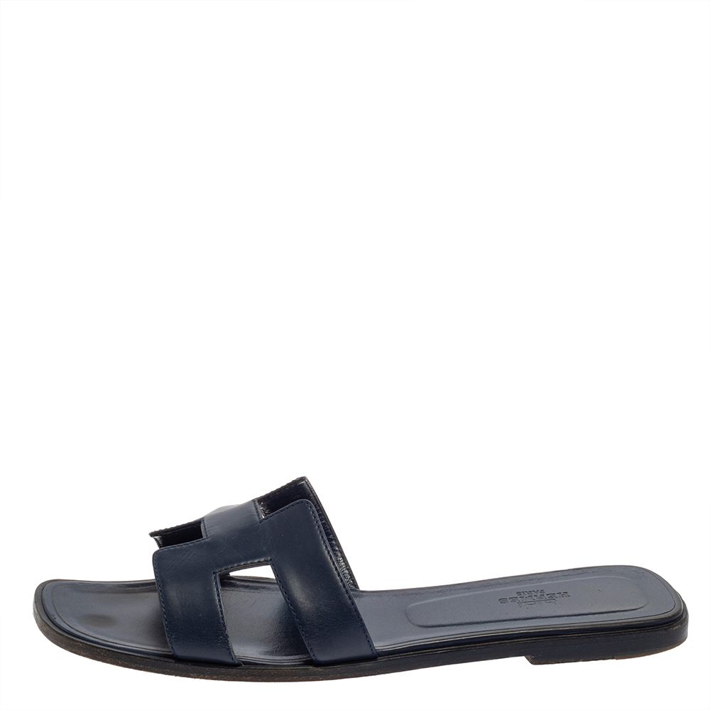 

Hermes Blue Leather Oran Flat Sandals Size