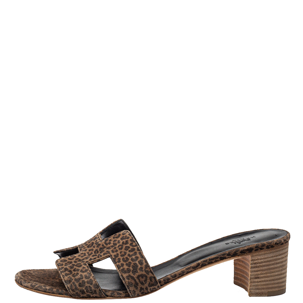 

Hermès Brown Suede Leopard Print Oasis Sandals Size