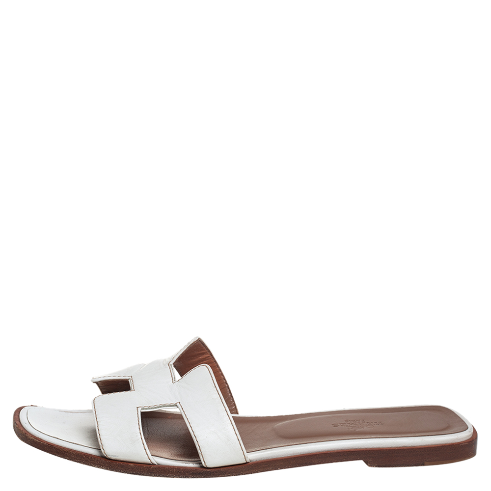 

Hermes White Leather Oran Flats Sandals Size
