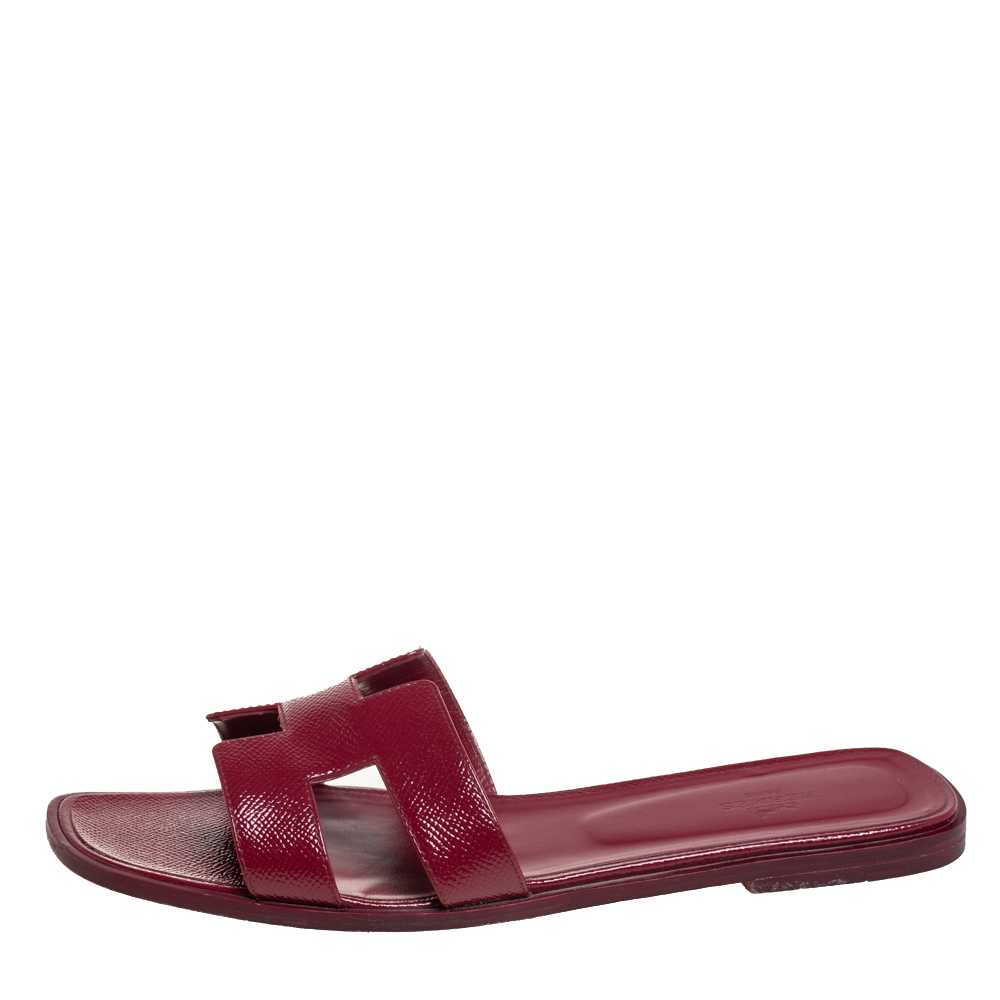 

Hermes Burgundy Patent Leather Oran Sandals Size