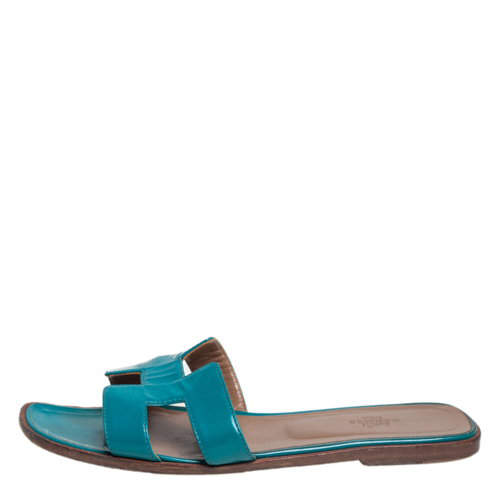 

Hermes Blue Patent Leather Oran Flats Size