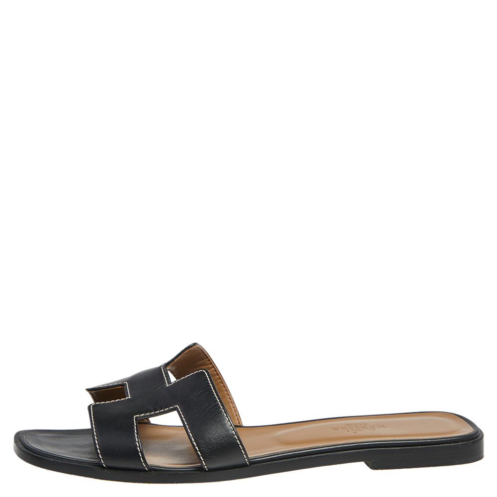 

Hermes Black Leather Oran Flat Sandals Size