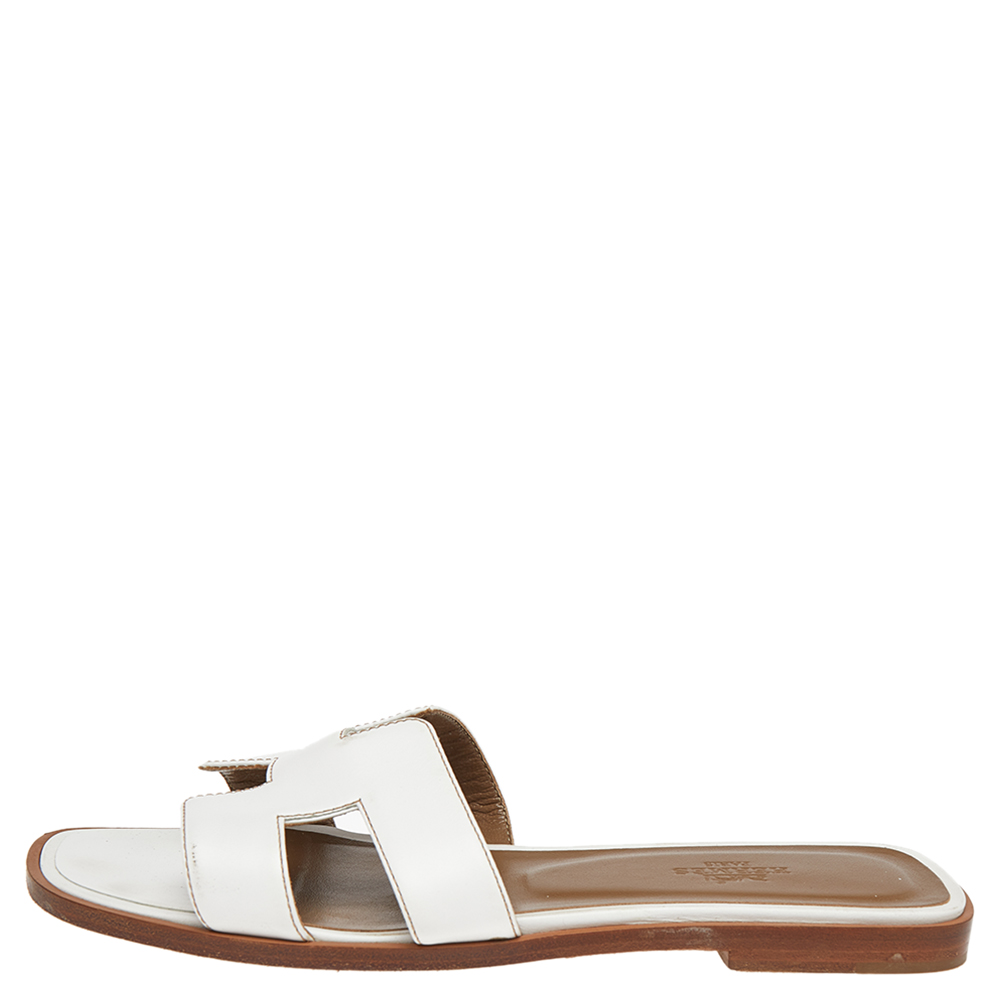 

Hermes White Leather Oran Flats Sandals Size