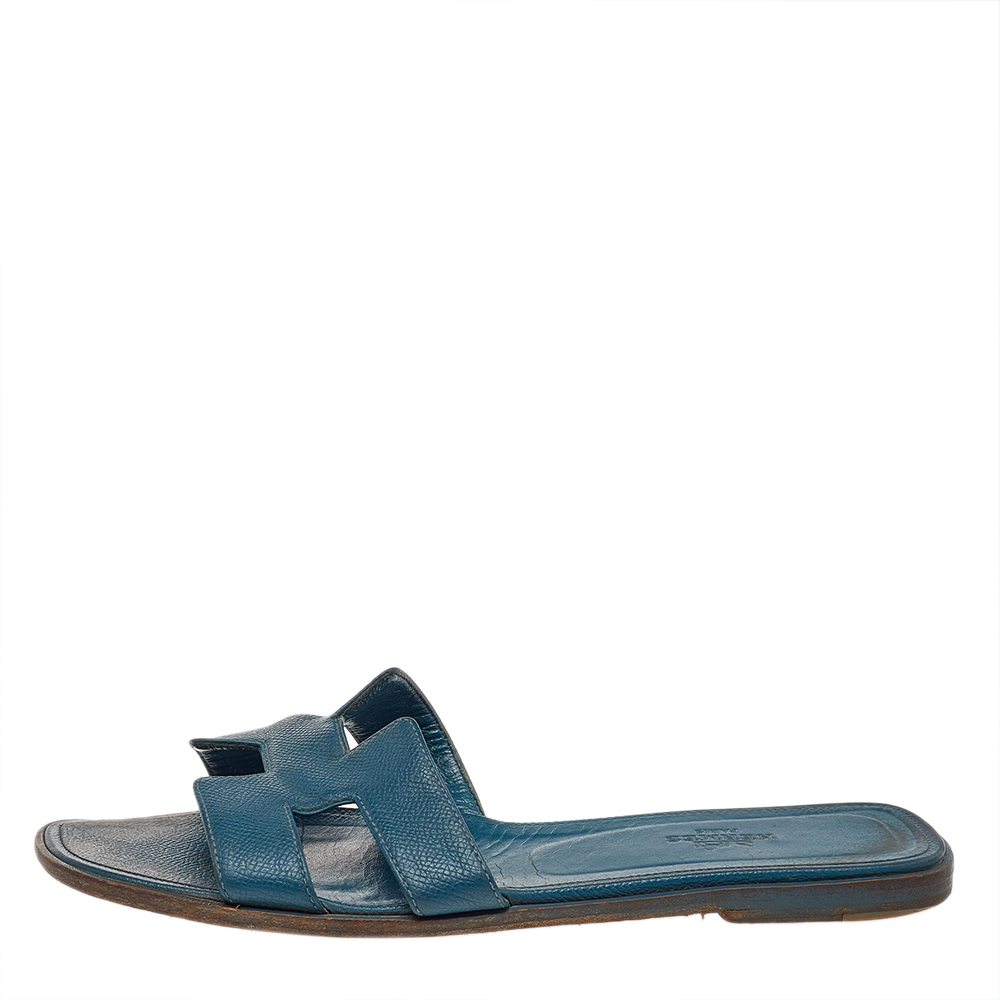 

Hermes Green Leather Oran Flats Sandals Size