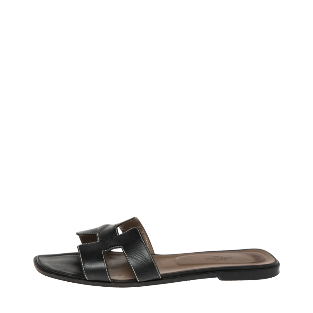 

Hermes Black Leather Oran Flat Sandals Size