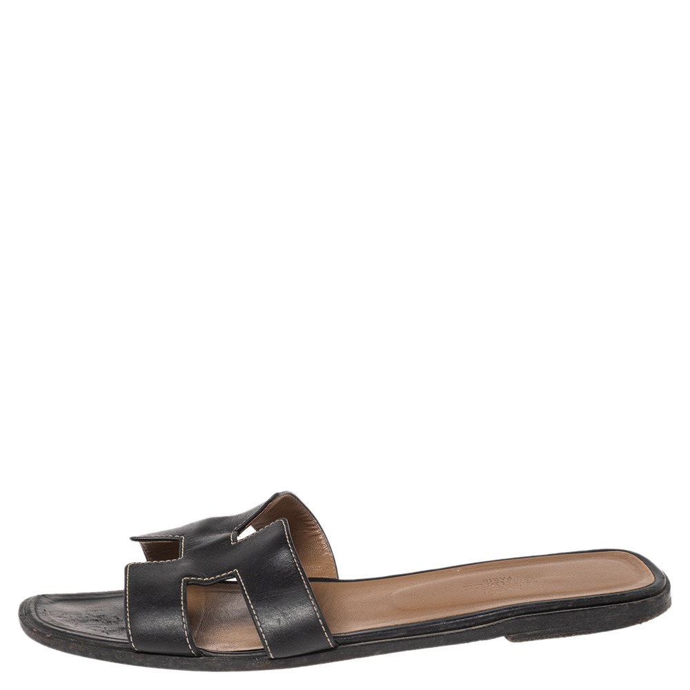 

Hermes Black Leather Oran Flat Sandals Size