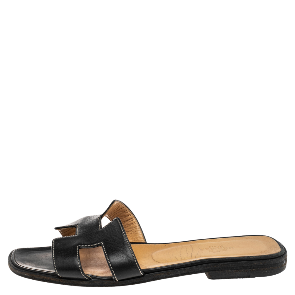 

Hermes Black Leather Oran Sandals Size