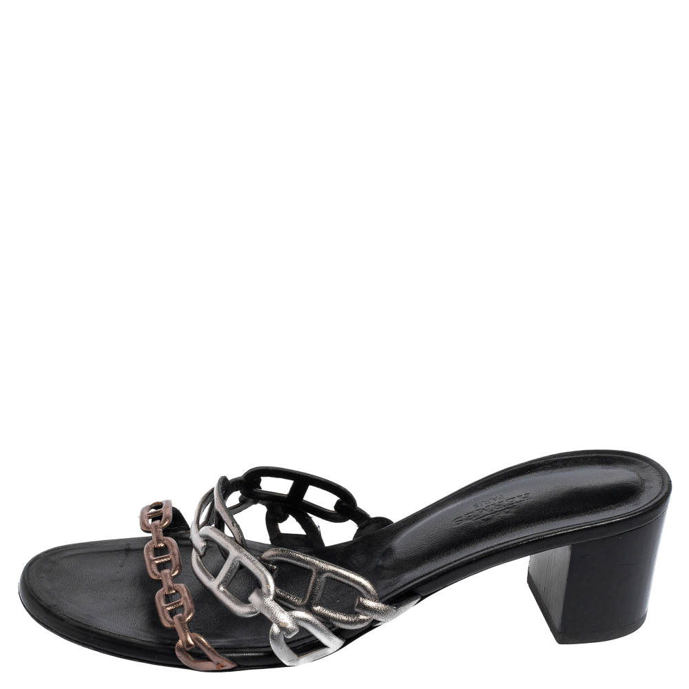 

Hermès Metallic Silver Leather Chaine d'Ancre Sandals Size, Multicolor