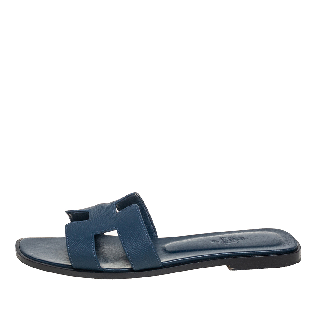 

Hermes Navy Blue Leather Oran Flat Slides Size