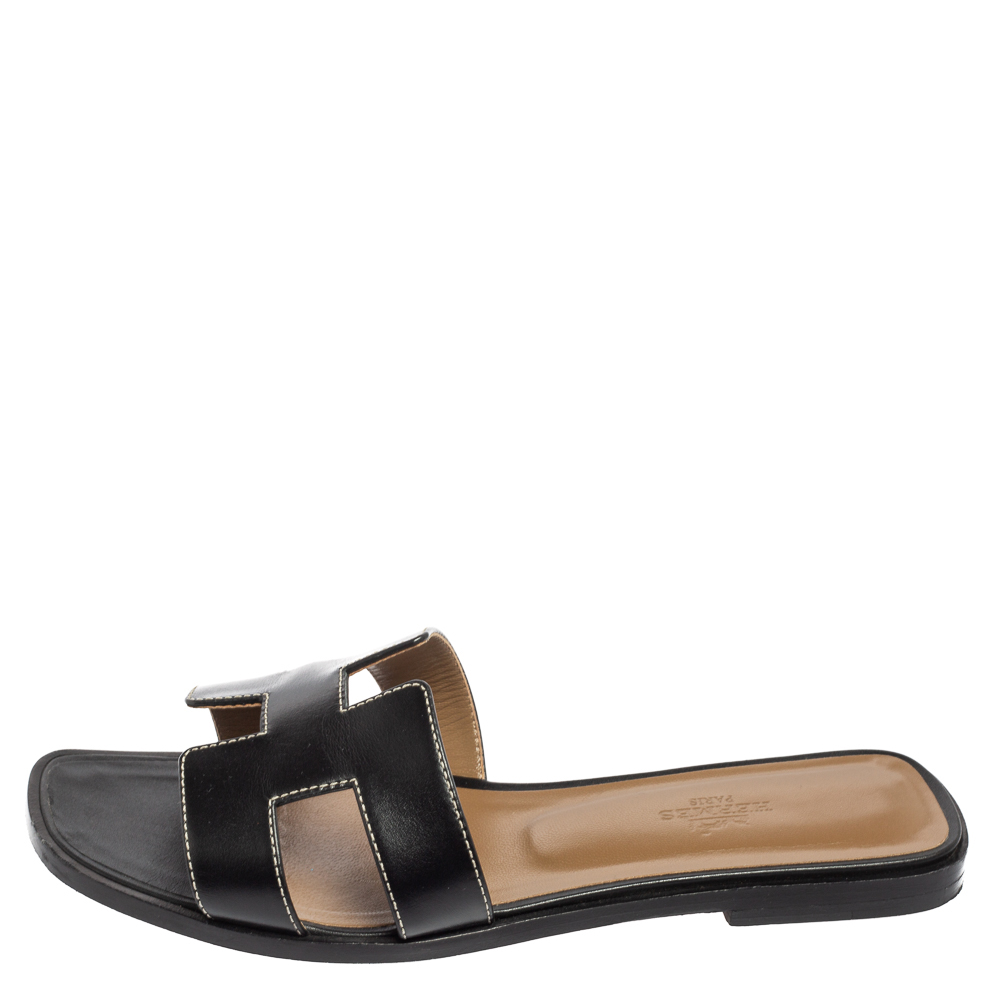 

Hermes Black Leather Oran Flat Sandals Size