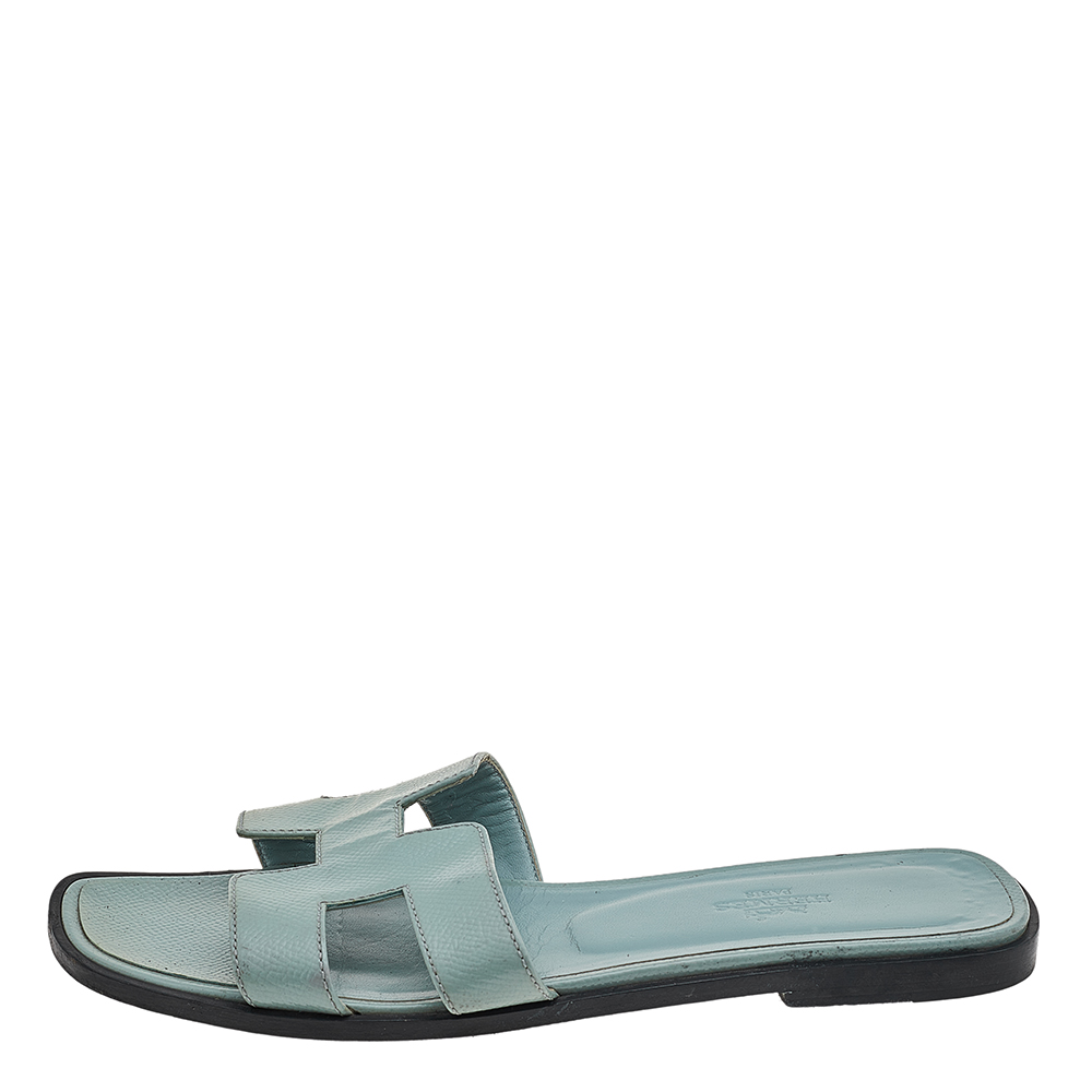 

Hermes Sea Green Patent Leather Oran Flat Sandals Size