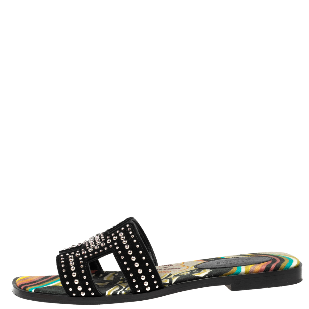 

Hermes Black Studded Suede Oran Flat Slides Size