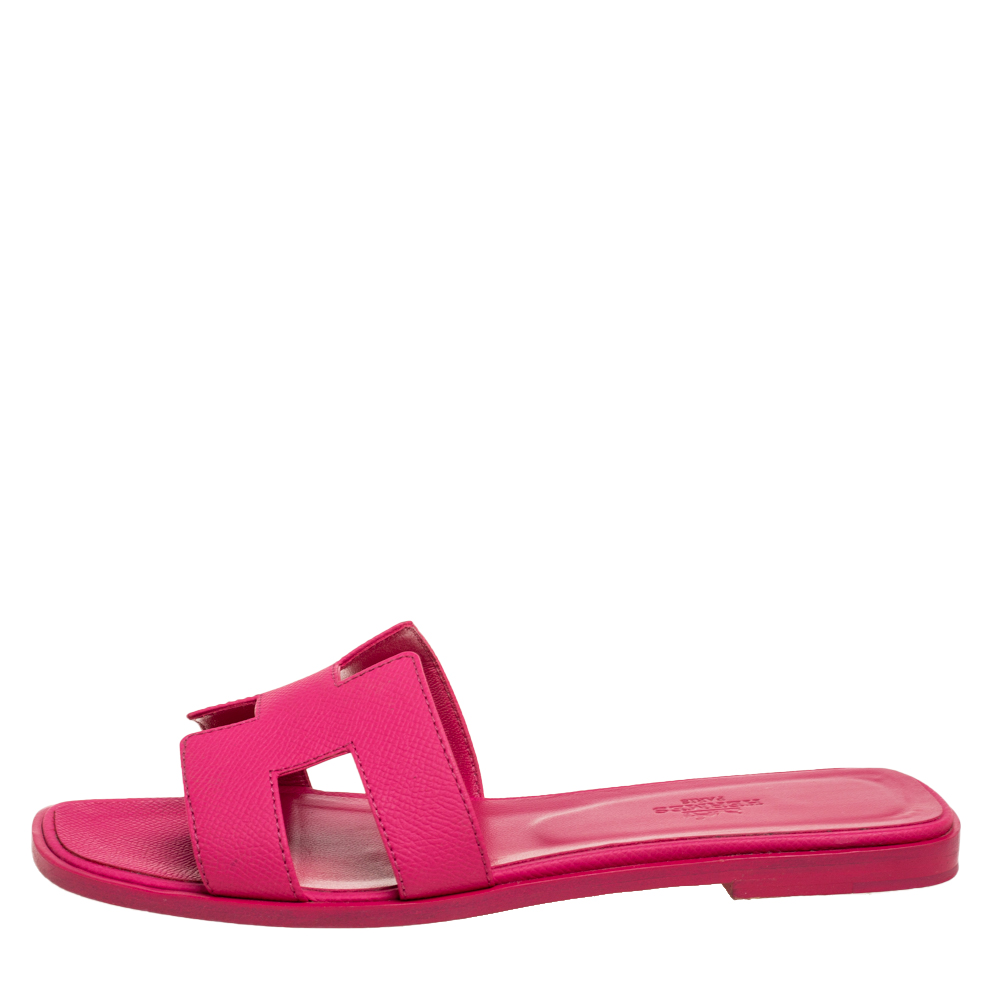 

Hermes Pink Leather Oran Flat Slides Size