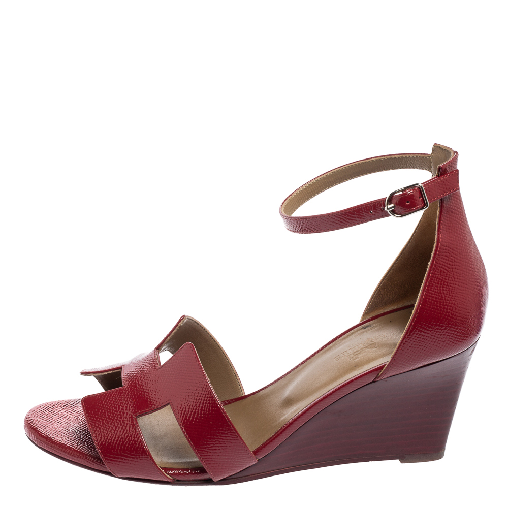 

Hermès Burgundy Patent Leather Legend Ankle-Strap Sandals Size