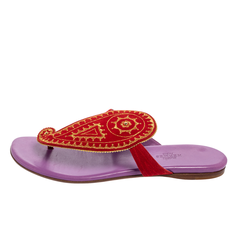 

Hermes Red Suede Embroidered Motif Flat Thong Slides Size