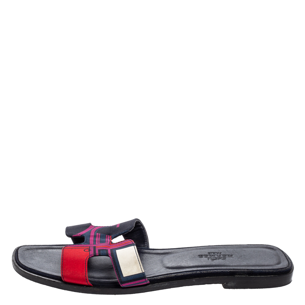 

Hermes Multicolor Canvas Oran Sandals Size