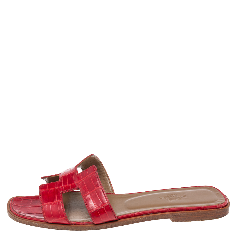 

Hermes Red Croc Embossed Leather Oran Sandals Size Size