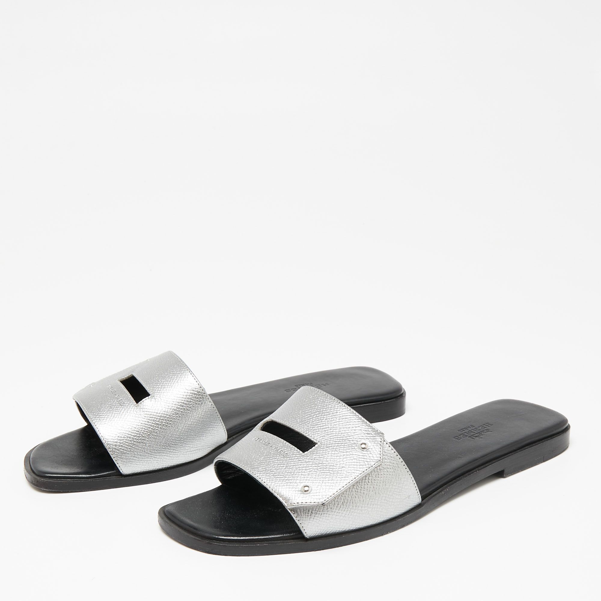 

Hermes Metallic Grey Leather View Flat Sandals Size
