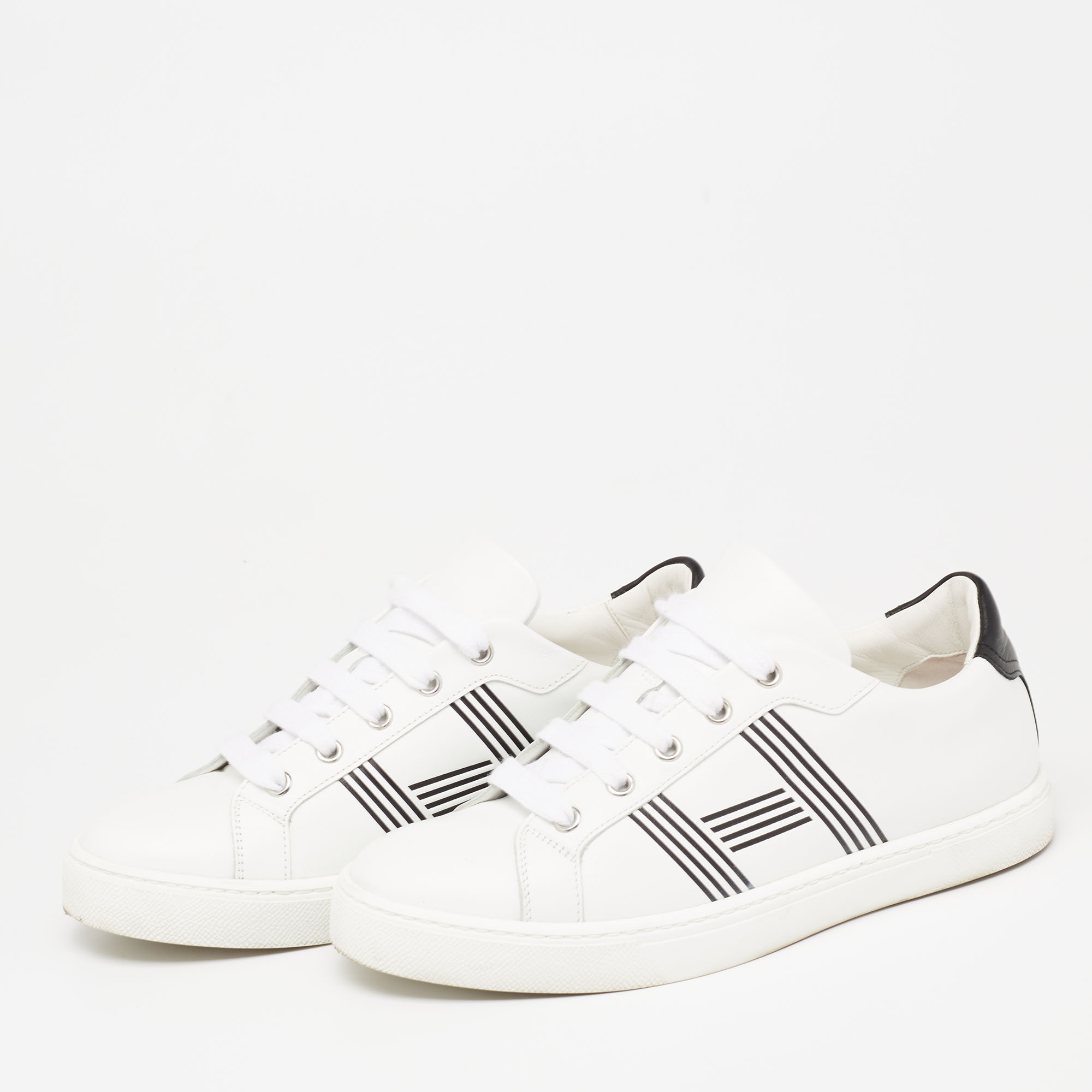 

Hermes White Leather Avantage Low Top Sneakers Size