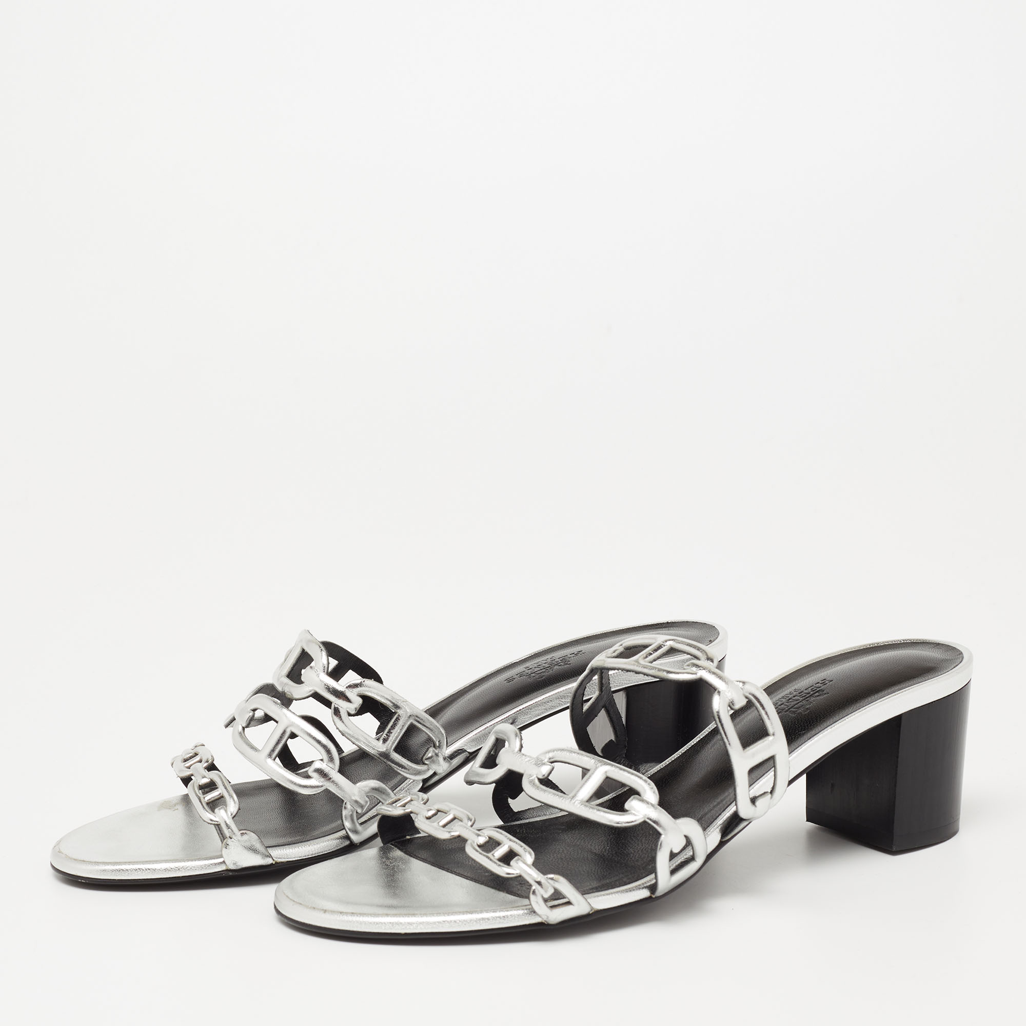 

Hermes Silver Leather Chaine D'Ancre Slide Sandals Size