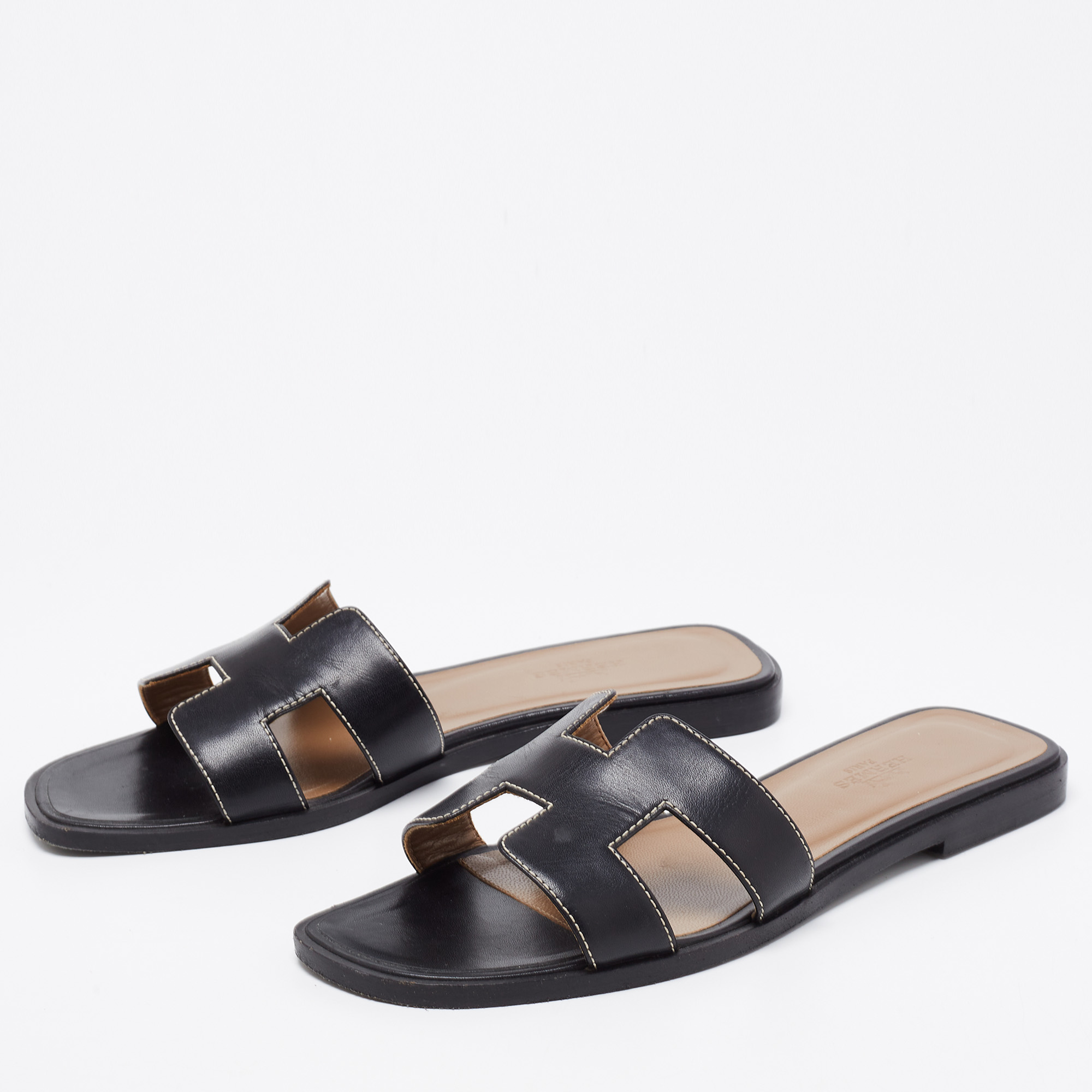 

Hermes Black Leather Oran Flats Size