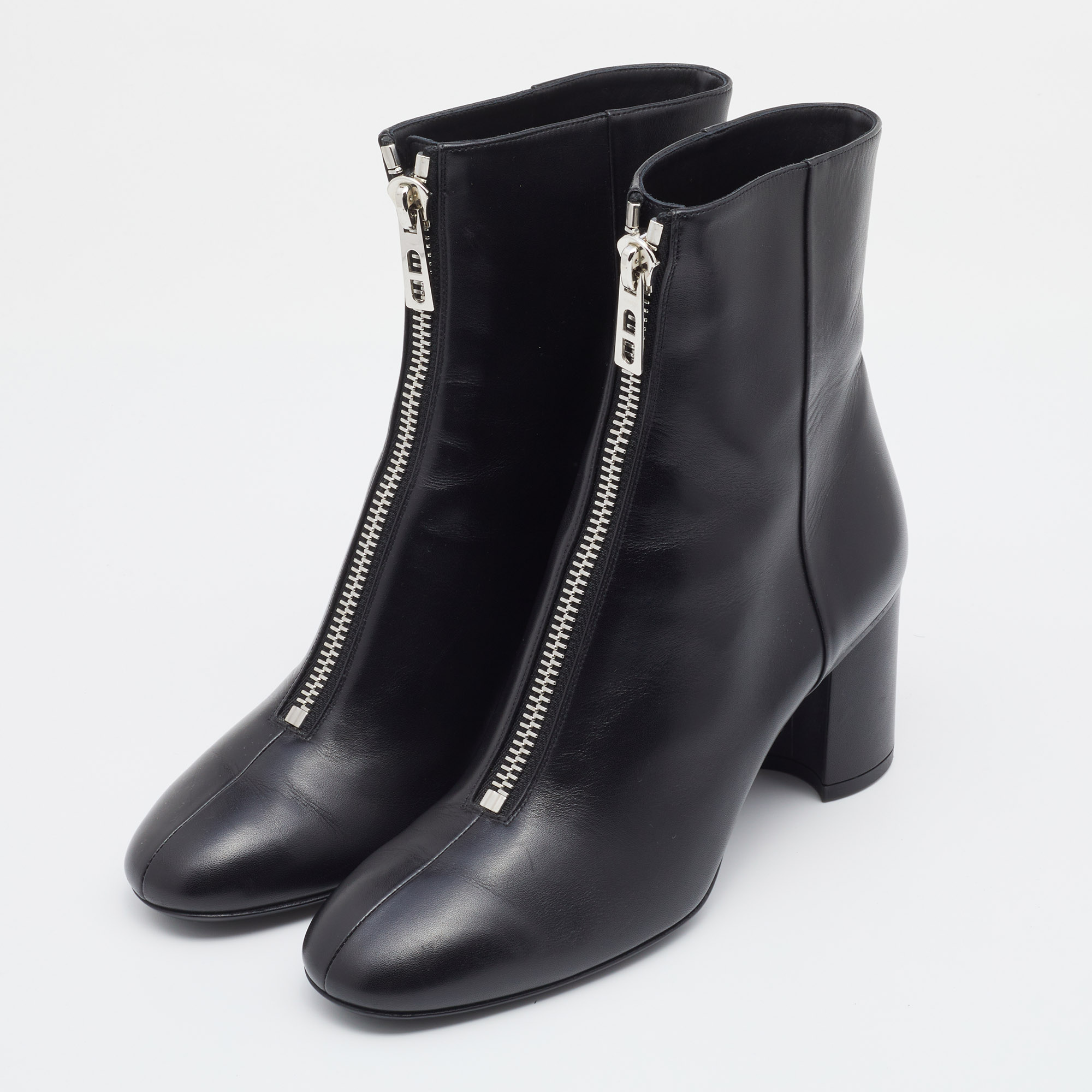 

Hermes Black Leather New York 70 Zipper Ankle Boots Size